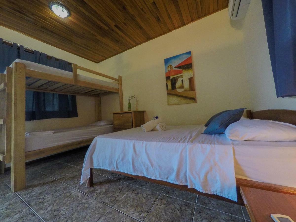 Cocobolo Surf Hotel & School Playa Santa Teresa  ภายนอก รูปภาพ